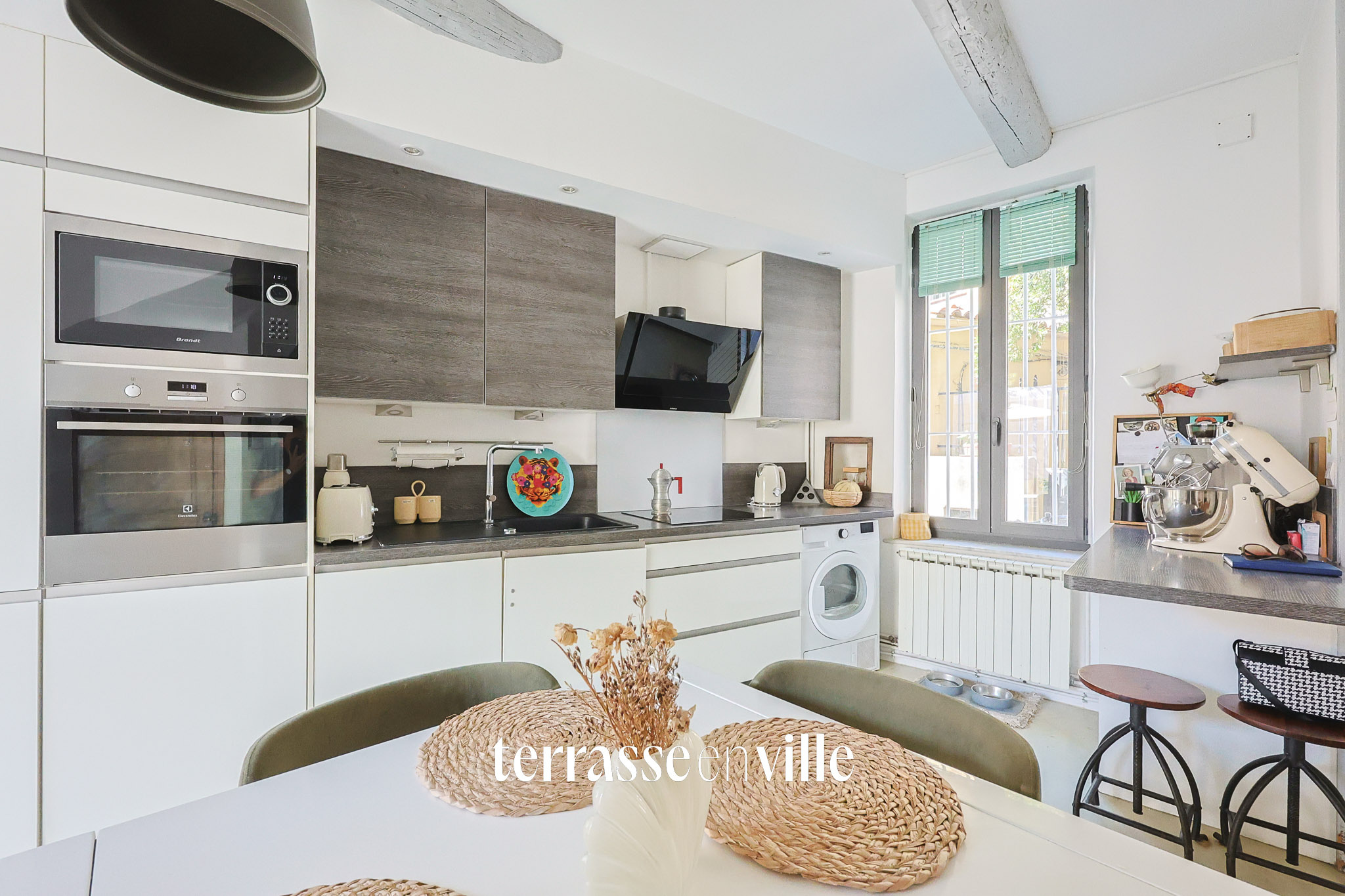 MAISON DE VILLE T4 - 102M2 - JARDIN - CAVE - PORT A PIED - 598 000€
