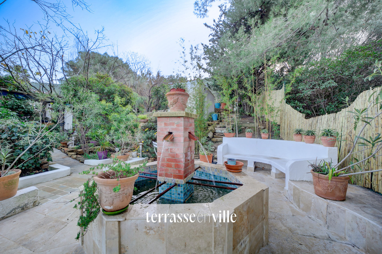 Maison provençale typique à Ceyrestre Grand jardin et piscine