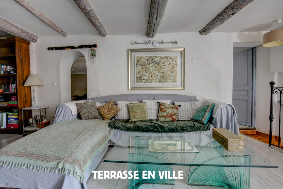 PÉLISSANNE - T 5/6 - MAISON-DE-VILLE 207M2 - JARDIN - 499 000 €