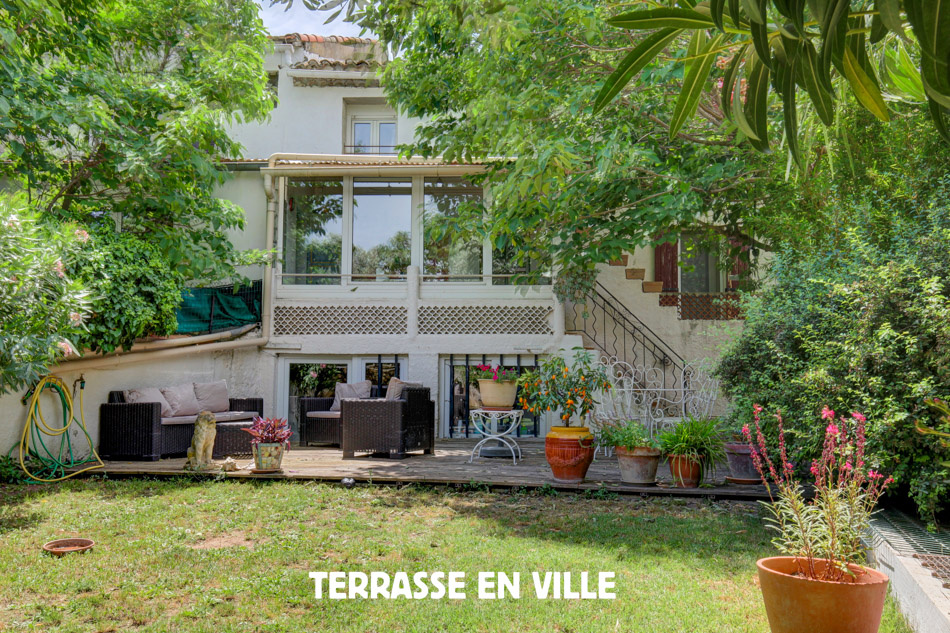 PÉLISSANNE - T 5/6 - MAISON-DE-VILLE 207M2 - JARDIN - 499 000 €