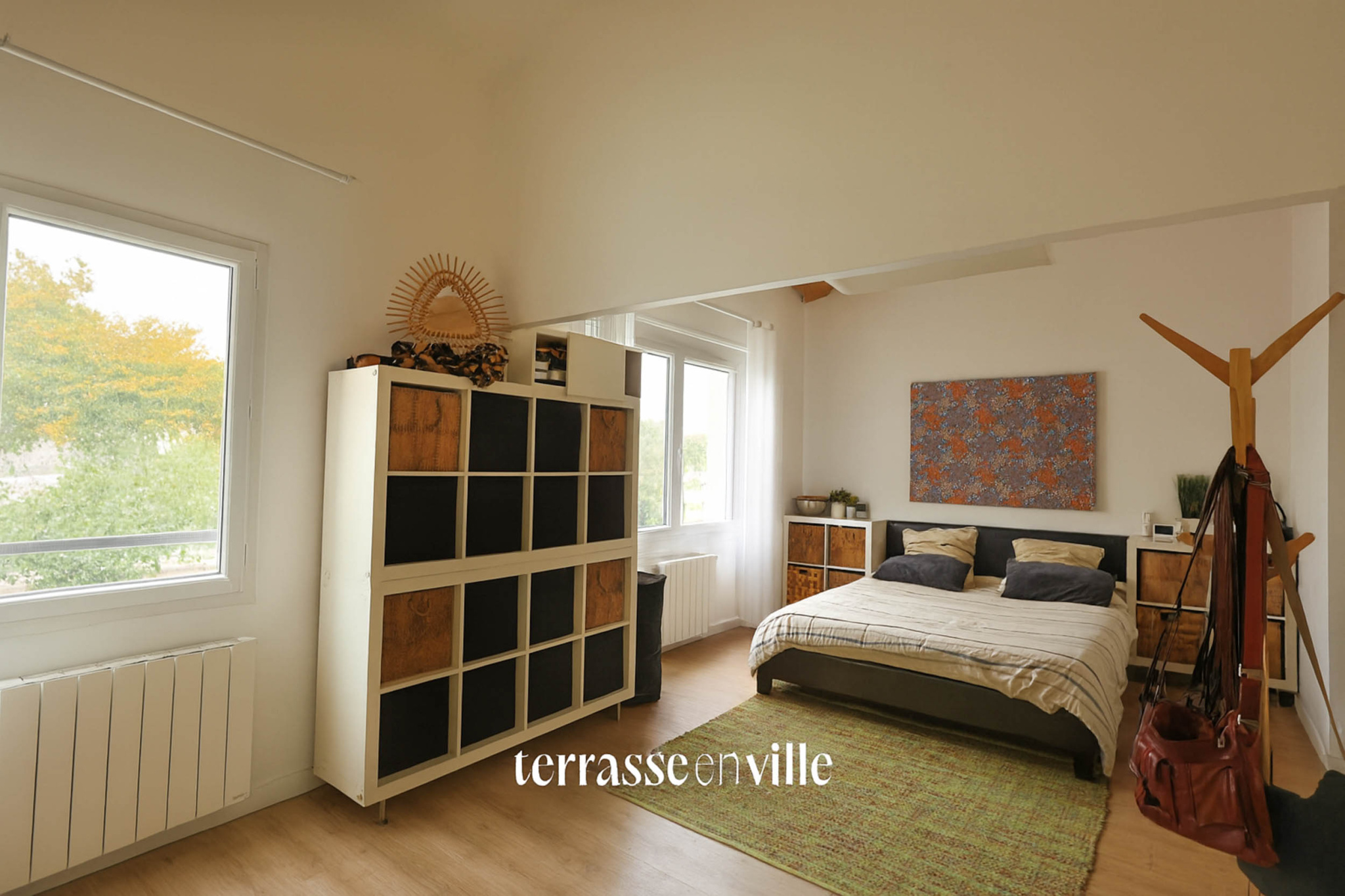 SIMIANE-COLLONGUE — PROPRIÉTÉ D'EXCEPTION — 250 M2 — TERRAIN 4 200 M2 — PISCINE— 1 190 000 €