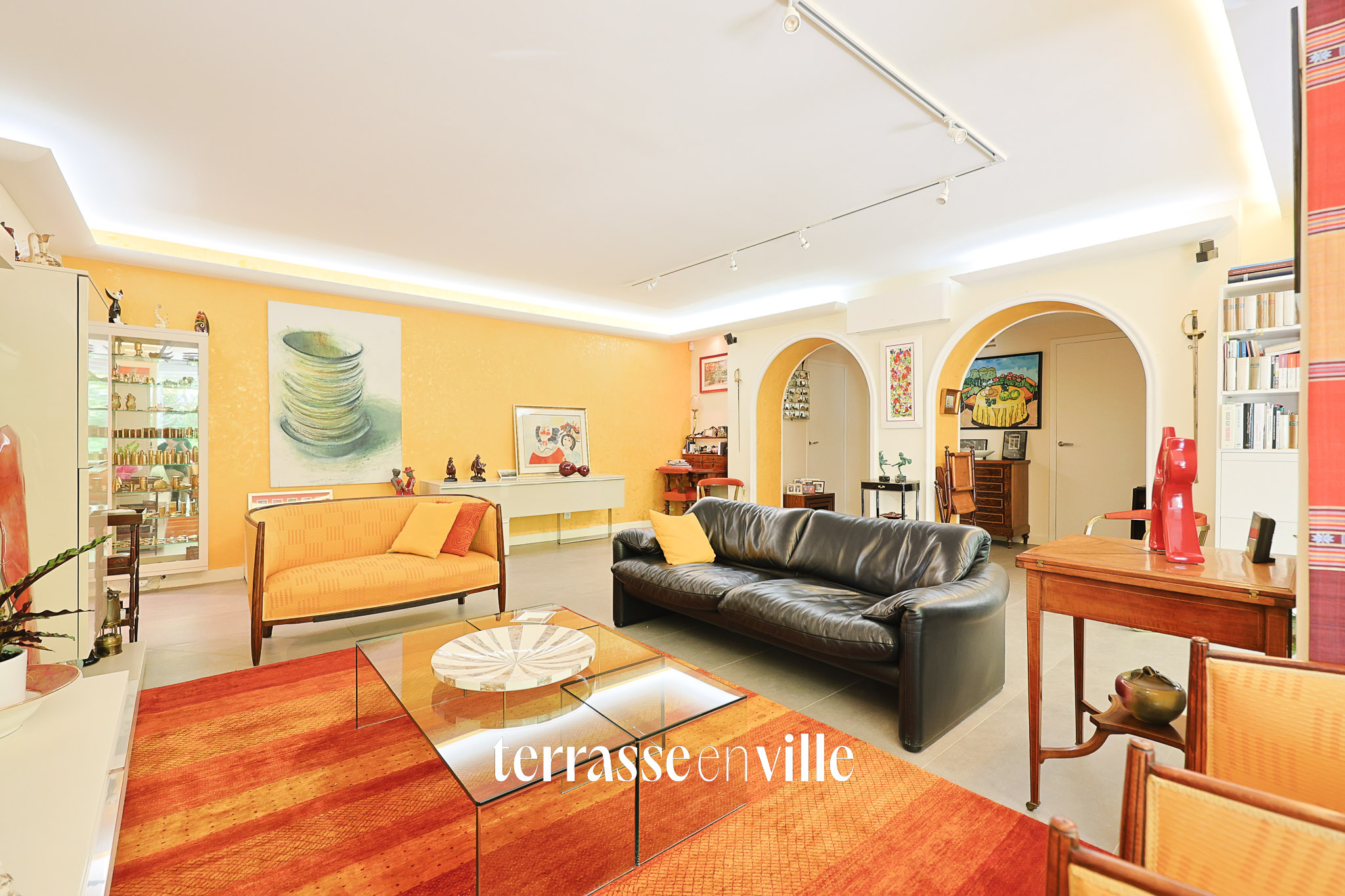 EXCLUSIVITÉ - AIX EN PROVENCE - CENTRE VILLE À PIED - APPARTEMENT T4 - 107M2 - JARDIN 900M2 - 895 000€
