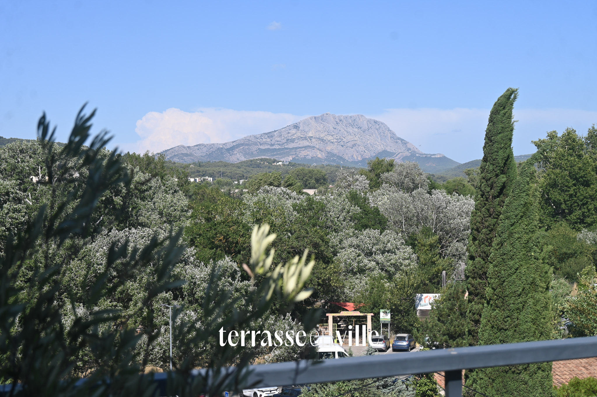 PONT DE L’ARC - ROOFTOP - T3 - 101 M2 - TERRASSE 61 M2 - 690 000 €