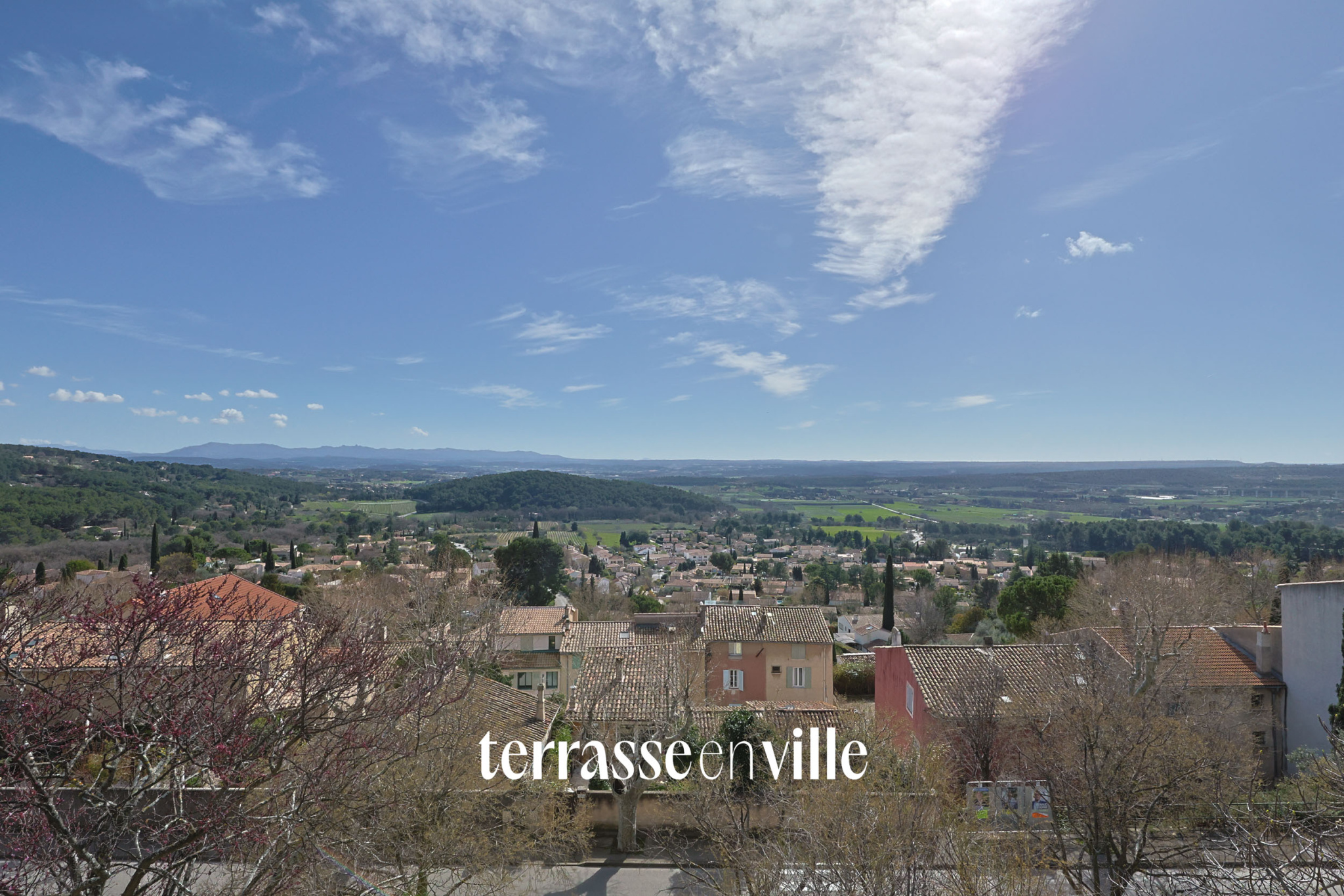 EXCLUSIVITE - EGUILLES - MAISON T6 - TERRASSE - VUE - 945 000 €